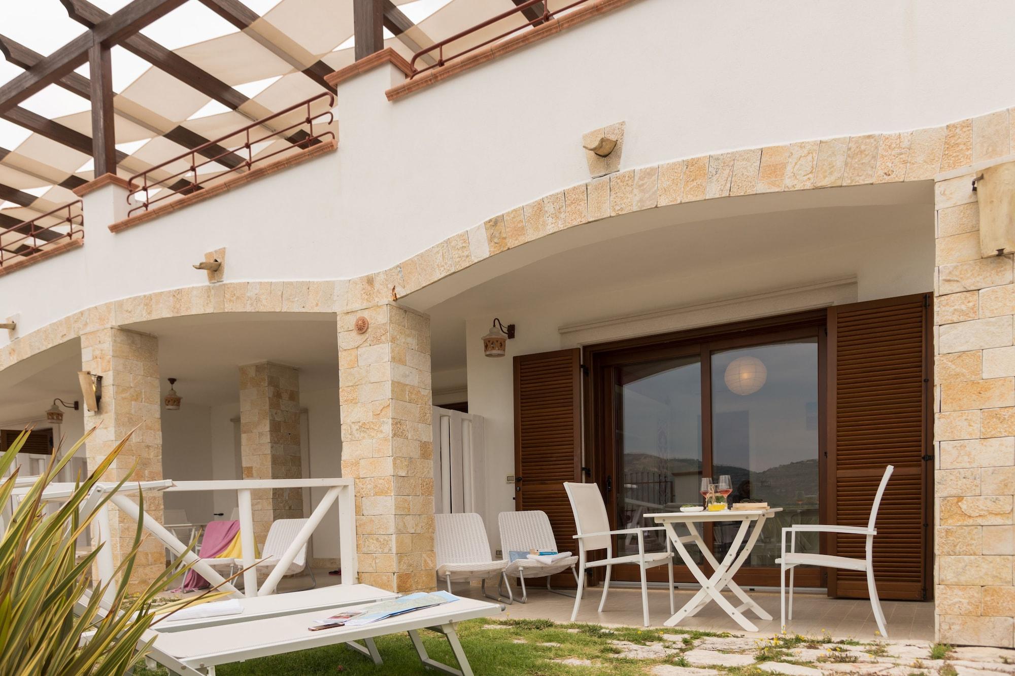 Hotel Residence Il Porto Mattinata Bagian luar foto