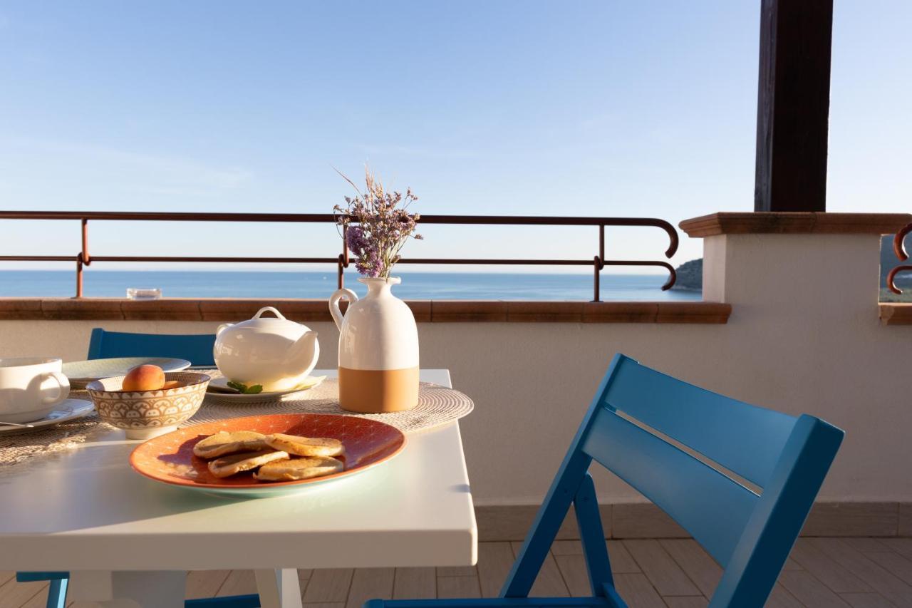 Hotel Residence Il Porto Mattinata Bagian luar foto