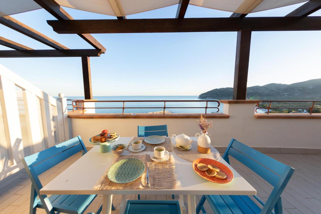 Hotel Residence Il Porto Mattinata Bagian luar foto