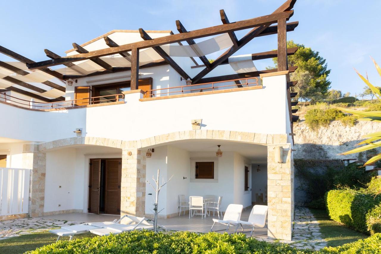 Hotel Residence Il Porto Mattinata Bagian luar foto